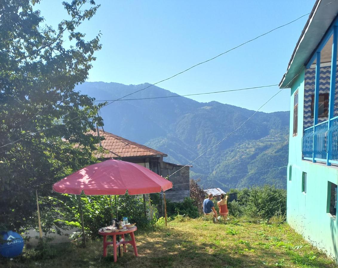 Guest House Chveni Ezo Khulo Esterno foto